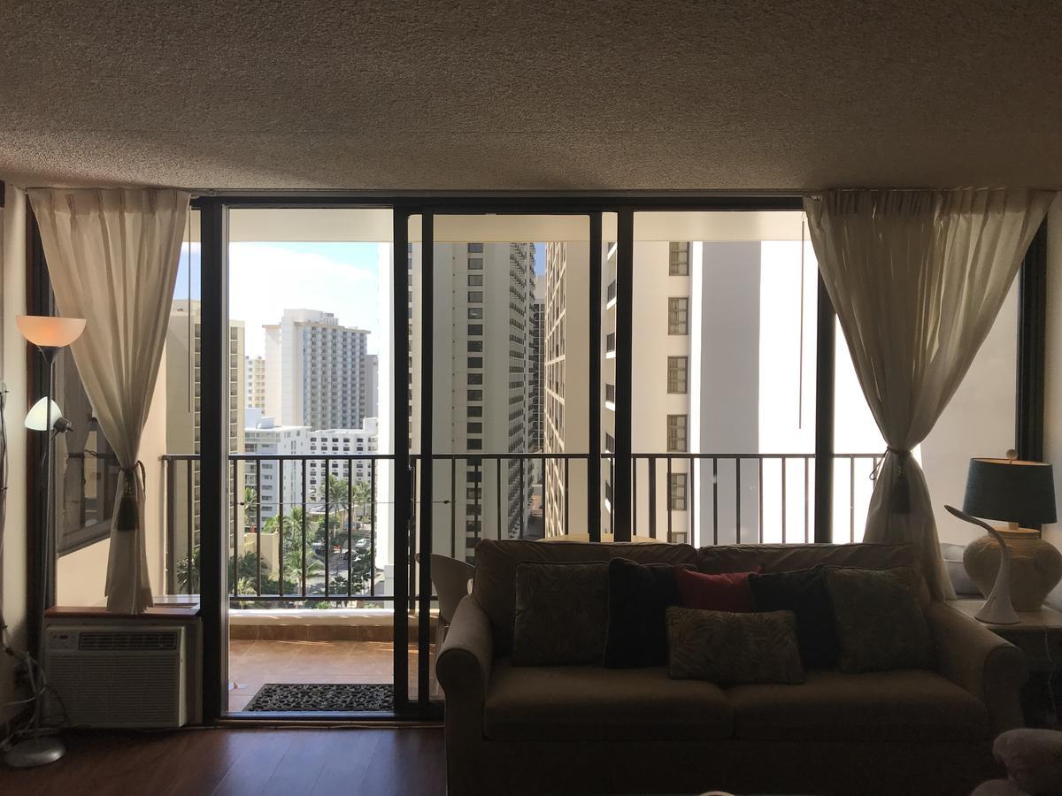 Waikiki Banyan Apartment Honolulu Exterior photo